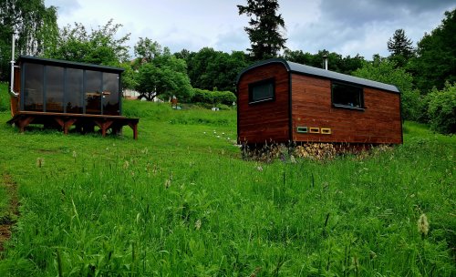 Medový glamping