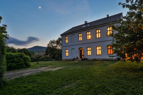 Přeměna bývalé evangelické fary v jógové centrum
